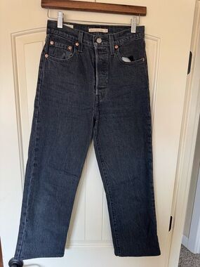 Levi Ribcage Straight Ankle: 25x25